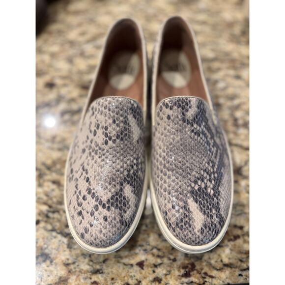 Sofft Womens Slip On Sneakers Size 8.5 Gray Snake Print Leather Platform Comfort - Picture 2 of 8